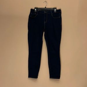 EUC Old Navy RockStar Mid Rise Jeans
